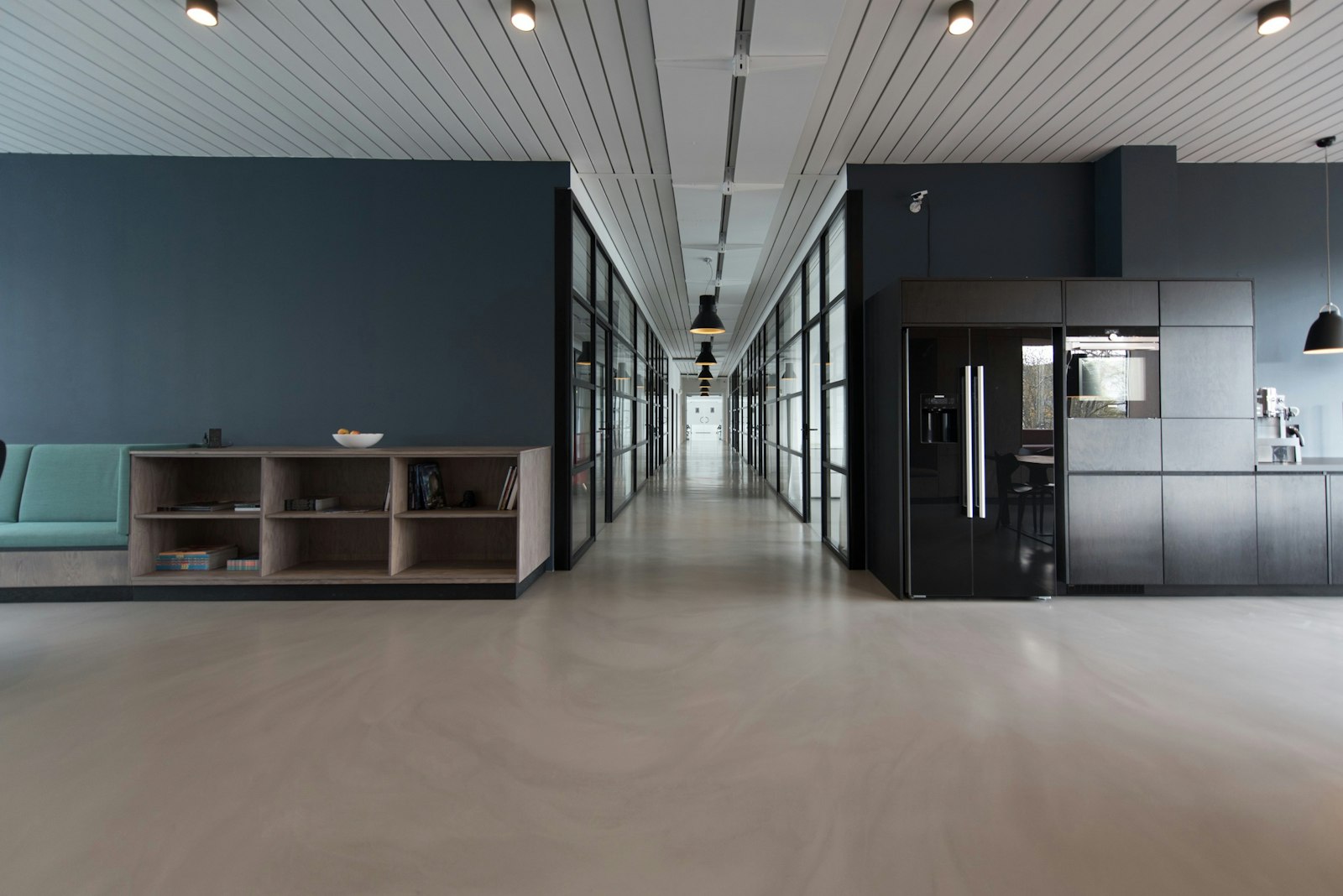 Bright office for calm collaboration